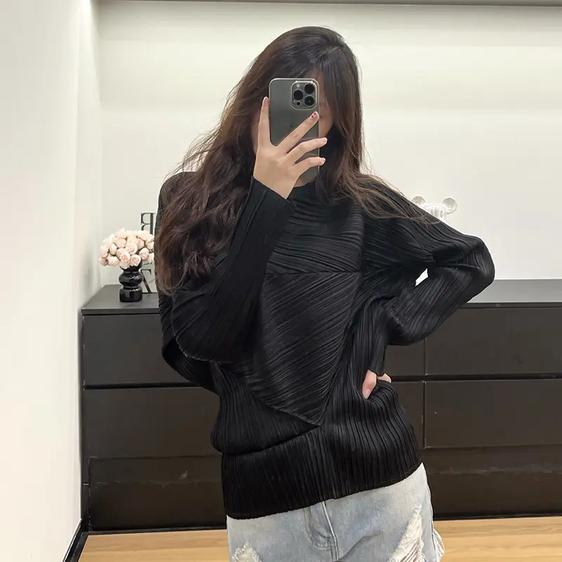 LANMREM Pleated Women's T-shirt Irregular Design High Quality Fashion Simple Elegant Batwing Long Sleeve Pullover Top 2DB3781