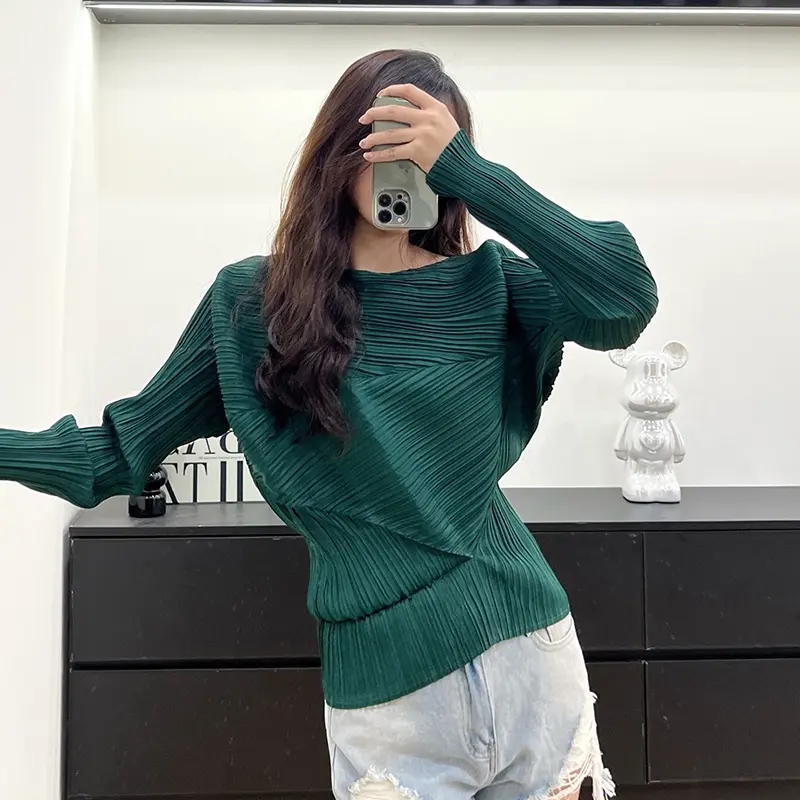 LANMREM Pleated Women's T-shirt Irregular Design High Quality Fashion Simple Elegant Batwing Long Sleeve Pullover Top 2DB3781