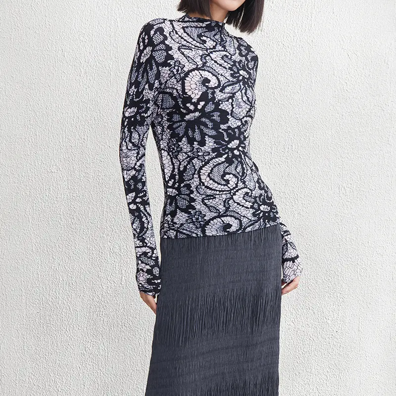 LANMREM Autumn 2025 New Fashionable Elastic Slim Pleated T-shirt For Women Stand Collar Printed Long Sleeve Pullover Top 2DB3887