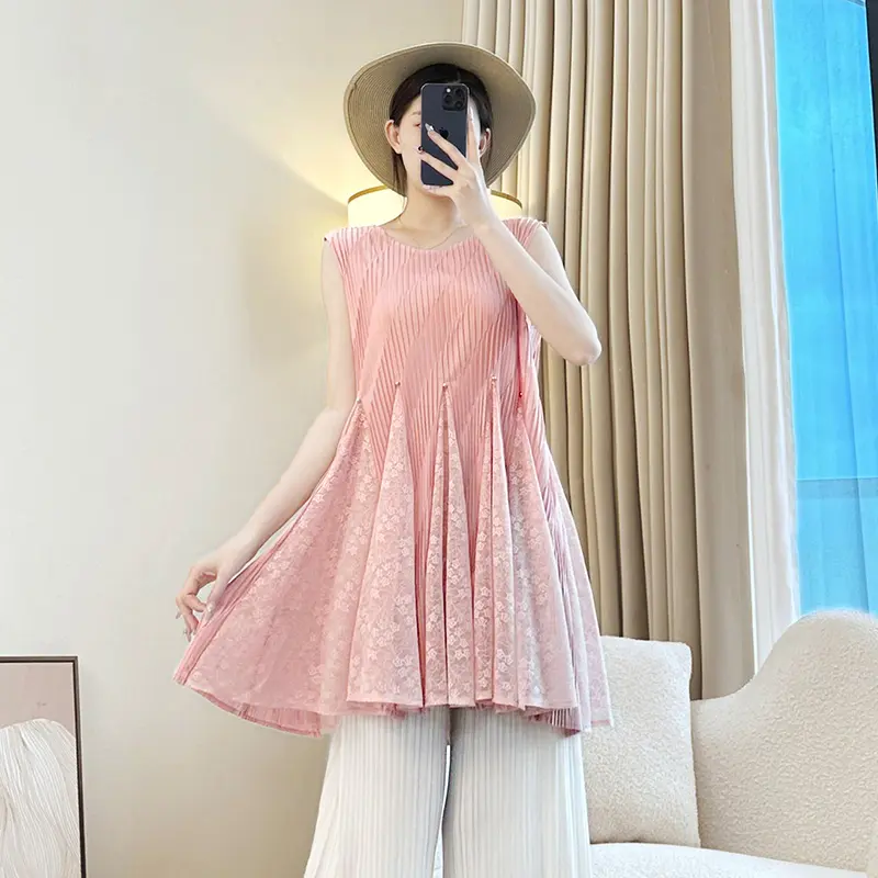 LANMREM Black Beading Design Pleated Women's Tank Top Elastic Loose Sleeveless Round Collar Folded Long T-shirts Chic 2DB3987
