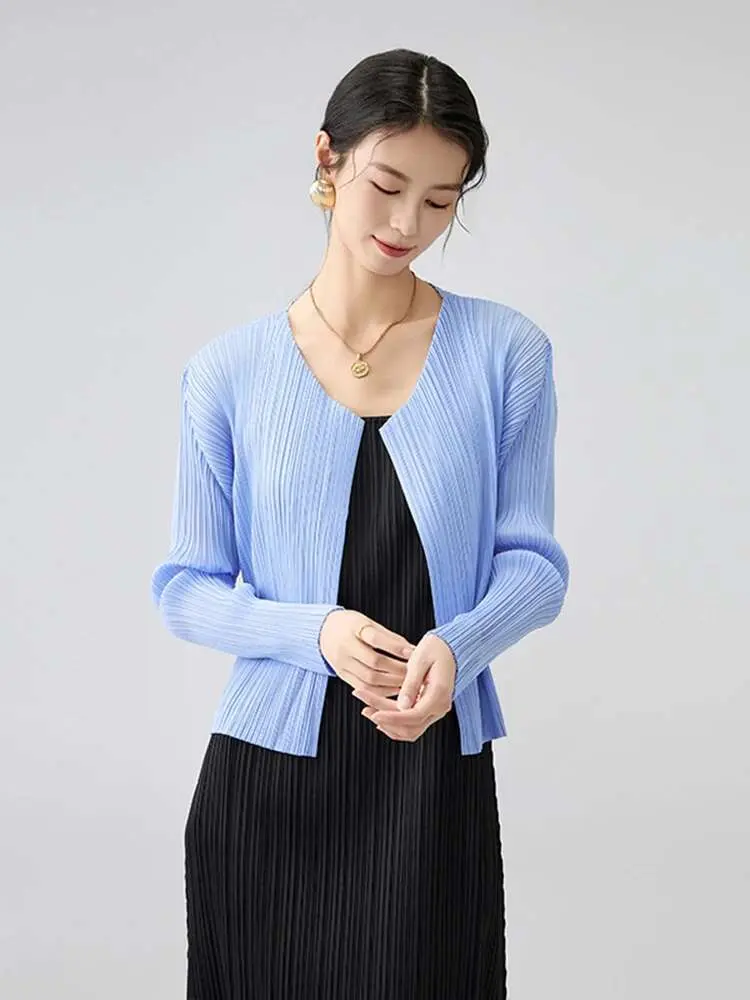 LANMREM Blue Pleated Cardigan Coat For Women V Collar Long Sleeve Short Jackets Lightweight Summer Sun-proof Clothing 2DB3151