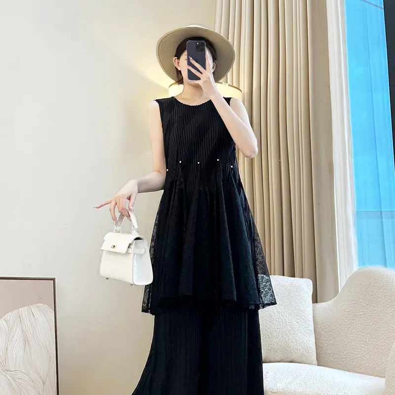 LANMREM Black Beading Design Pleated Women's Tank Top Elastic Loose Sleeveless Round Collar Folded Long T-shirts Chic 2DB3987