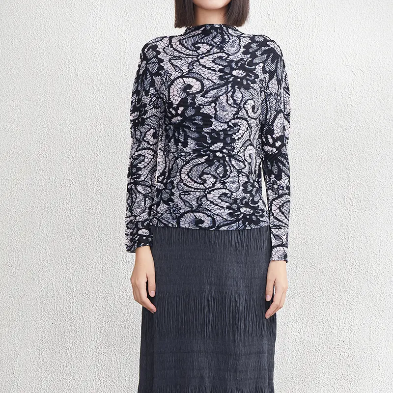 LANMREM Autumn 2025 New Fashionable Elastic Slim Pleated T-shirt For Women Stand Collar Printed Long Sleeve Pullover Top 2DB3887