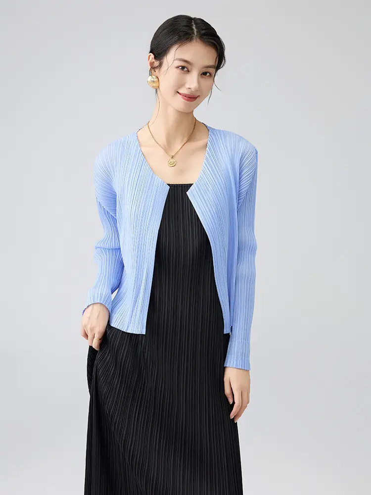 LANMREM Blue Pleated Cardigan Coat For Women V Collar Long Sleeve Short Jackets Lightweight Summer Sun-proof Clothing 2DB3151