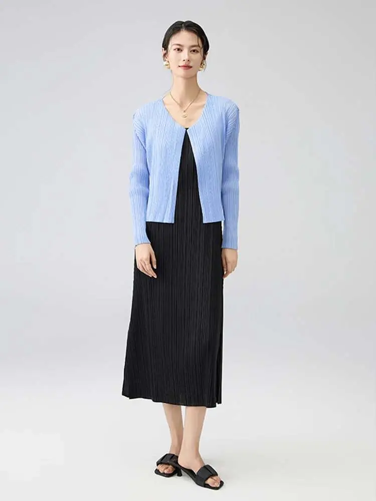 LANMREM Blue Pleated Cardigan Coat For Women V Collar Long Sleeve Short Jackets Lightweight Summer Sun-proof Clothing 2DB3151