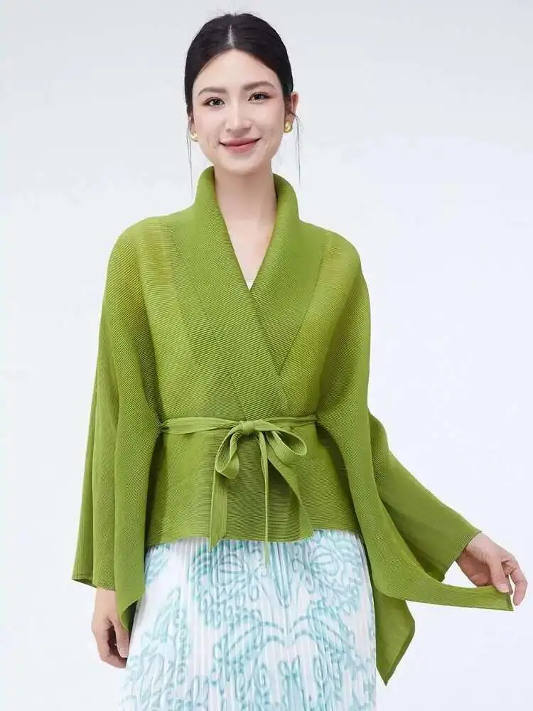 LANMREM Women's Pleated Coat Loose Lapel Lace Up Irregular Solid Color Casual Versatile Cape Female Fashion 2025 Spring 2DE431