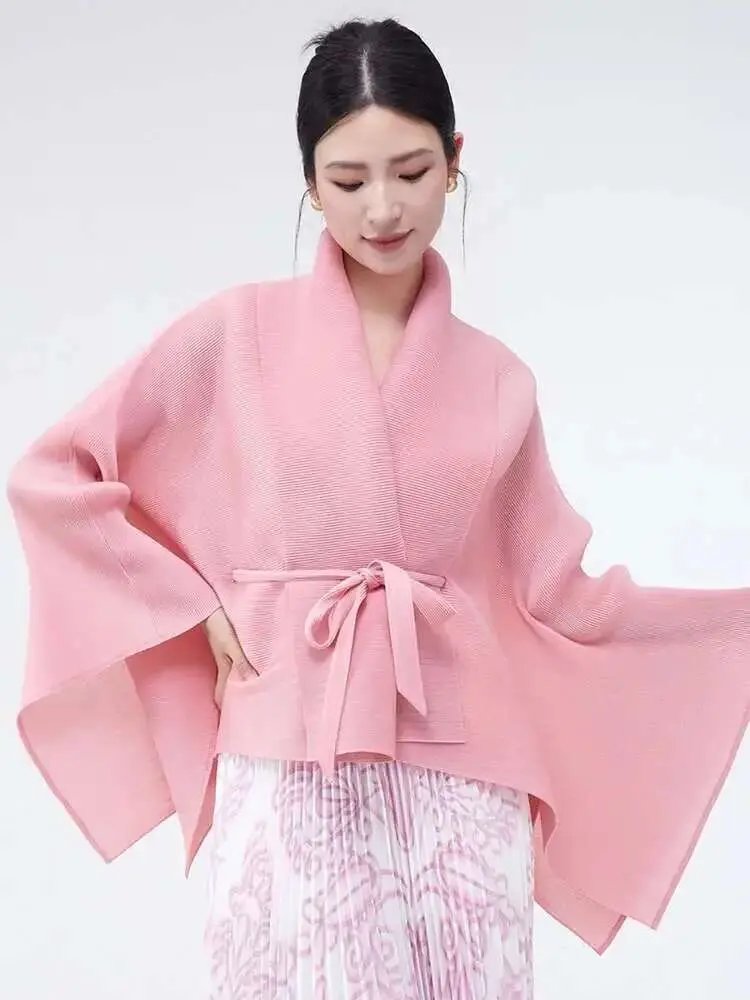 LANMREM Women's Pleated Coat Loose Lapel Lace Up Irregular Solid Color Casual Versatile Cape Female Fashion 2025 Spring 2DE431