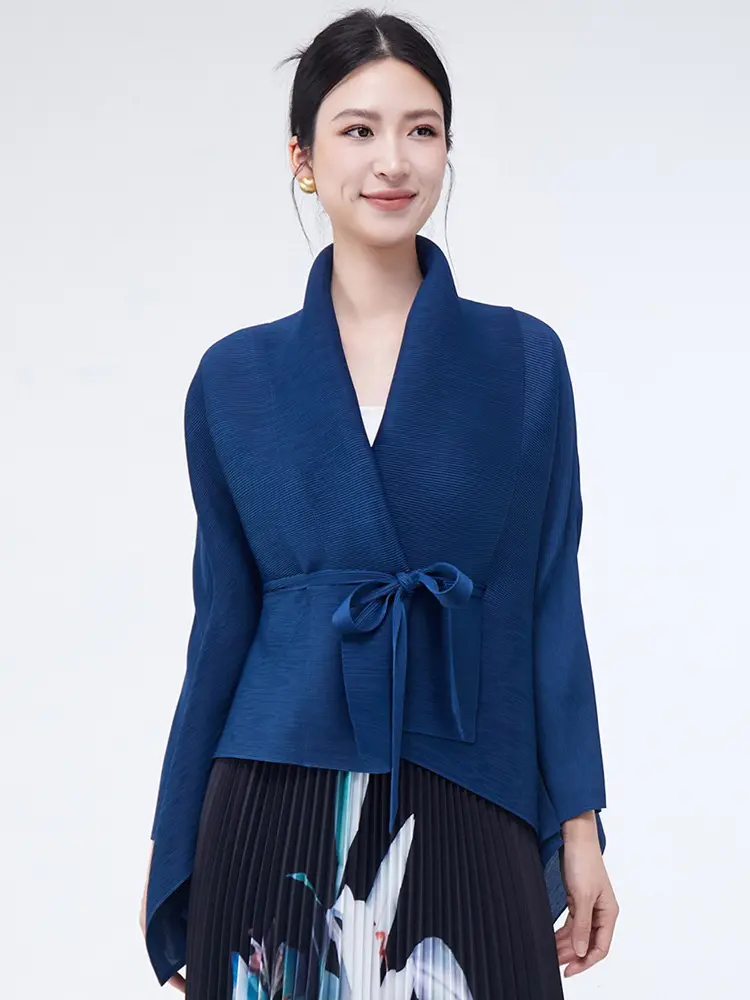 LANMREM Women's Pleated Coat Loose Lapel Lace Up Irregular Solid Color Casual Versatile Cape Female Fashion 2025 Spring 2DE431