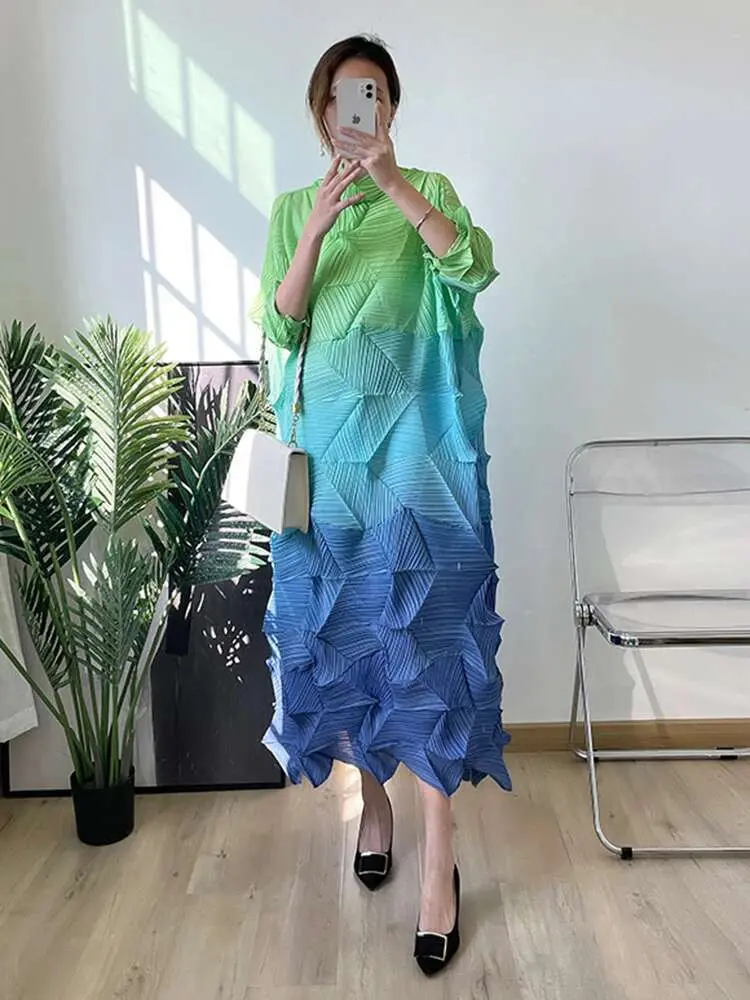 LANMREM Pleated Long Dress Women Turtleneck Color Block Fold Loose Dresses Female Elegant Clothing 2025 Spring Summer New 2M523