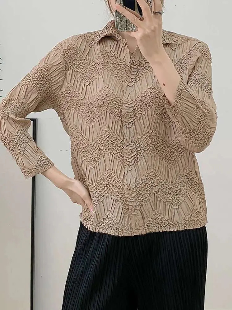LANMREM Women's Pleated Shirt Lapel Long Sleeve Single Breasted Solid Color Casual Tops Female Fashion 2025 Spring New 2DE237