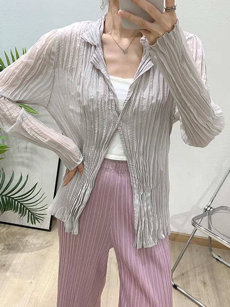 LANMREM Women's Pleated Sunscreen Shirt Elastic Slim Long Sleeved 2025 New Signle Button Cardigan Tops Semitransparent Blouse