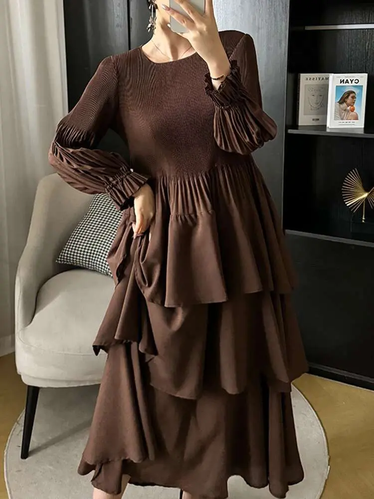 LANMREM Spring New Ruffles Dress For Women Pleated Fashion Round Necl A-line Party Dresses Solid Color 2024 Clothing 2DA4613