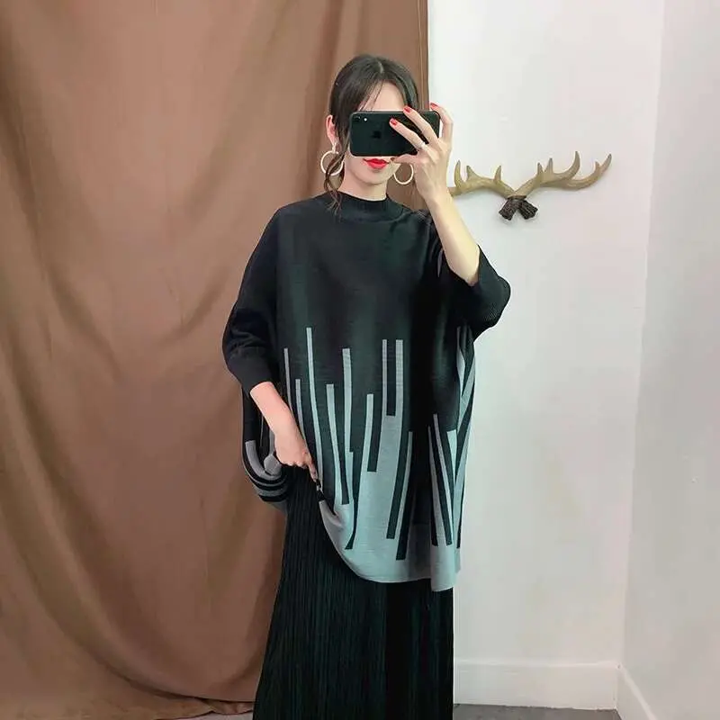 LANMREM O-neck Black Color Block Striped Loose Top Female Fashion Long Sleeve Pleated T-shirt 2025 New Women Spring 2J515