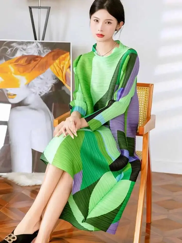 LANMREM Niche Design Geometric Colorblock Patchwork Design Pleated Dress Women's 2025 New O-neck  Wrist Sleeve Dresses 2DB3203