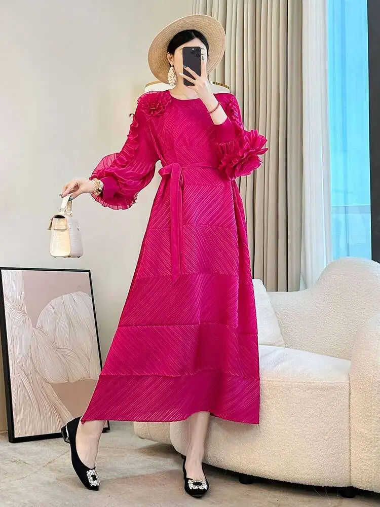 LANMREM High Quality Bandage Dresses Three Dimensional Flower Splicing Design Women's Pleated Dress 2025 New Chic Cloth 2DB2992