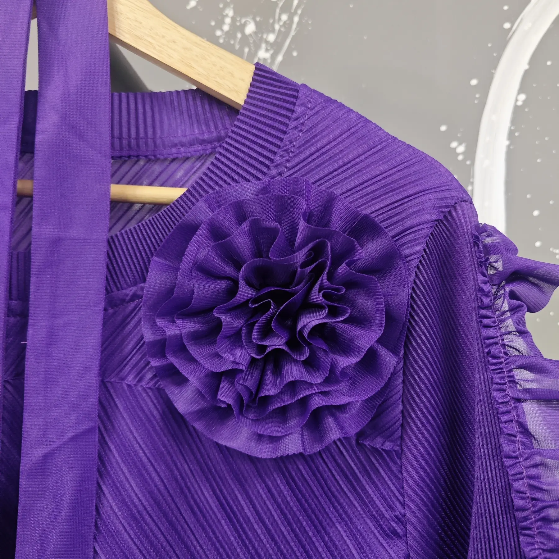 LANMREM High Quality Bandage Dresses Three Dimensional Flower Splicing Design Women's Pleated Dress 2025 New Chic Cloth 2DB2992