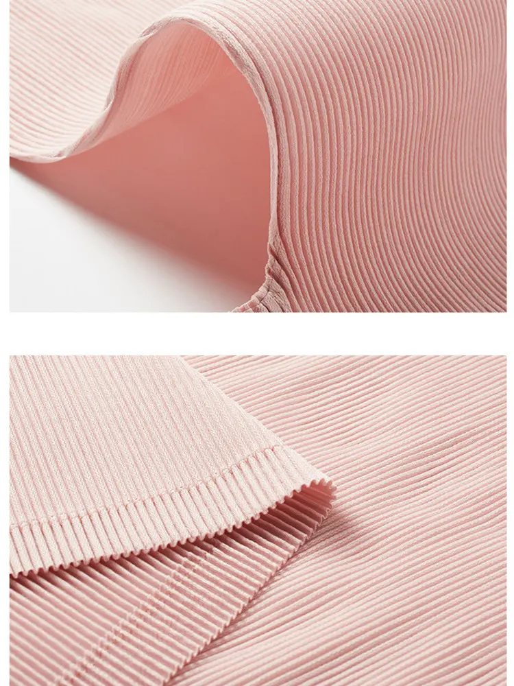 LANMREM Pleated Short Sleeved T-shirt For Women 2025 Summer New Fashionable V-neck Versatile Slim Fit Temperament Top 2DB2821