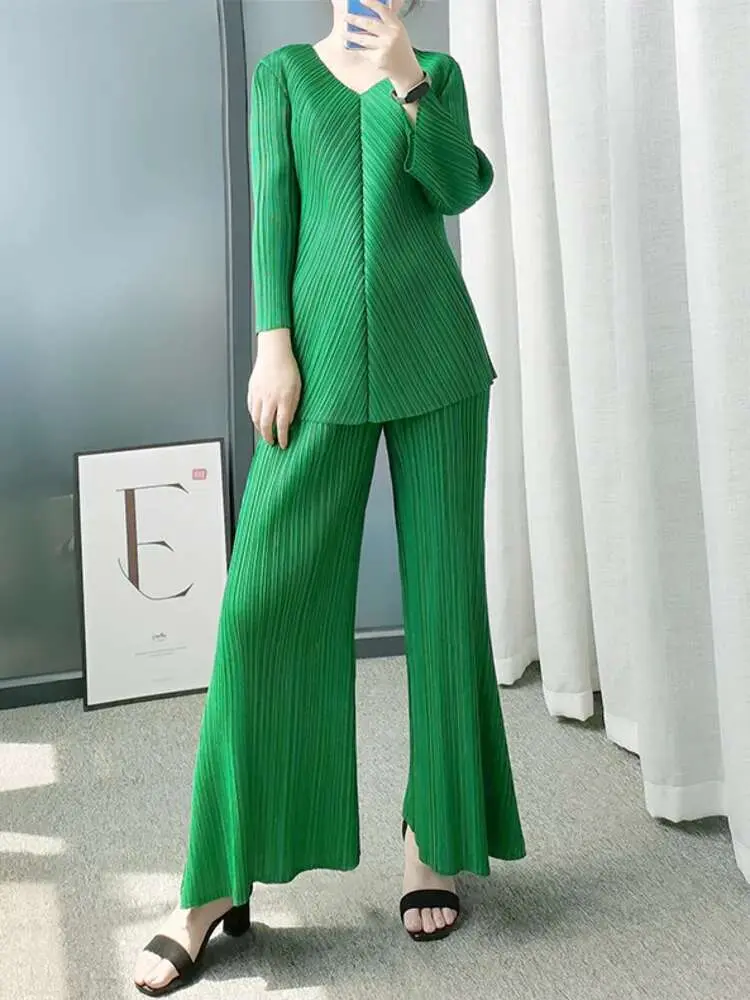 LANMREM Two Pieces Sets for Women V-neck Solid Color Pleated Elastic Waist Casual Pants Suits Female New 2025 Spring 2J918