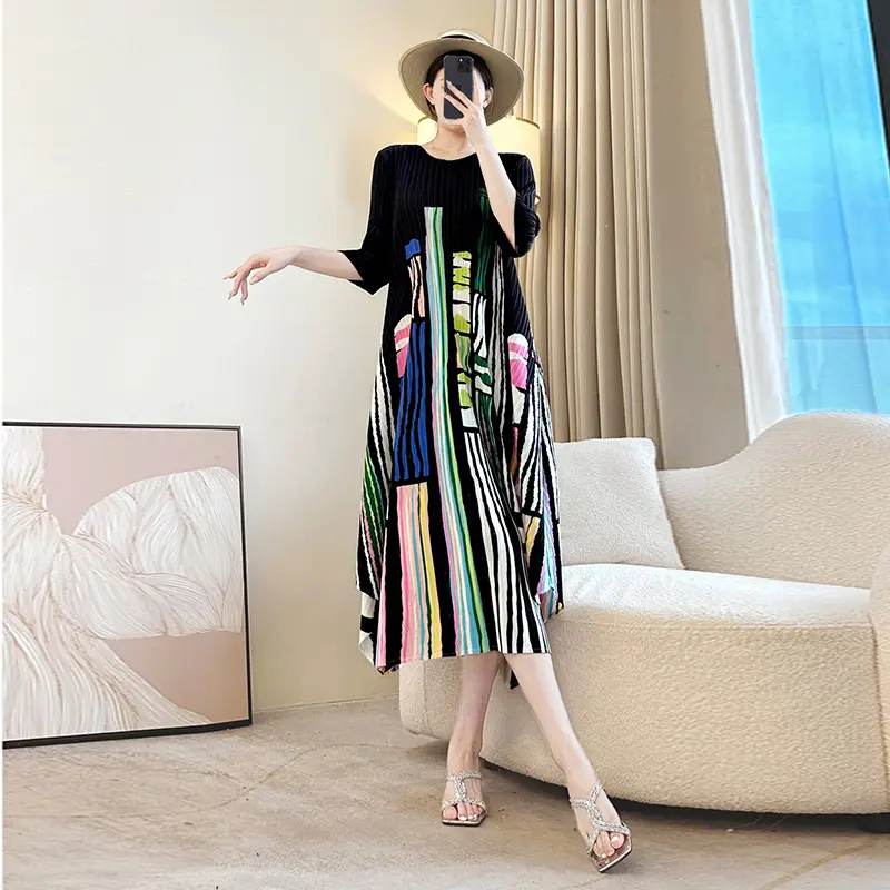 LANMREM Black Irregular Printting Pleated Women's Dress Round Collar Elastic Loose Three Quarter Sleeve Chic New Dresses 2DB3923