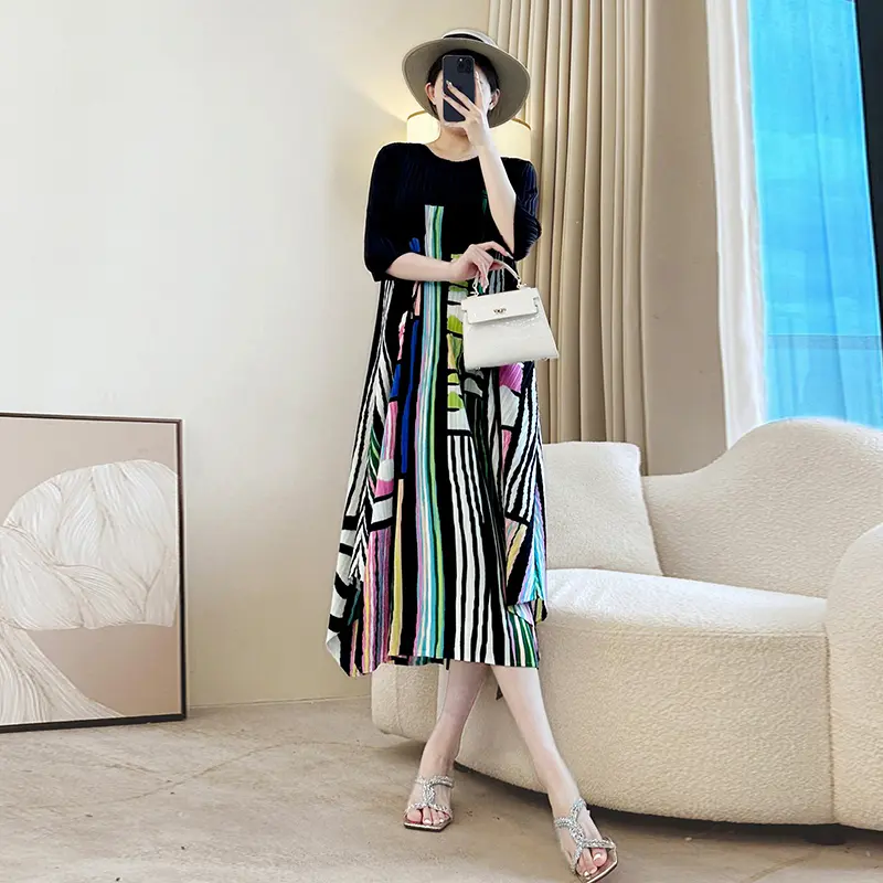 LANMREM Black Irregular Printting Pleated Women's Dress Round Collar Elastic Loose Three Quarter Sleeve Chic New Dresses 2DB3923