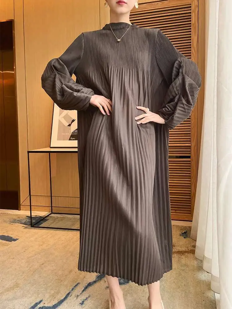 LANMREM Puff Sleeve Pleated Dress Solid Color Long Length Women Loose Causal Elegant Dresses Designer Clothes Autumn 2DA1731