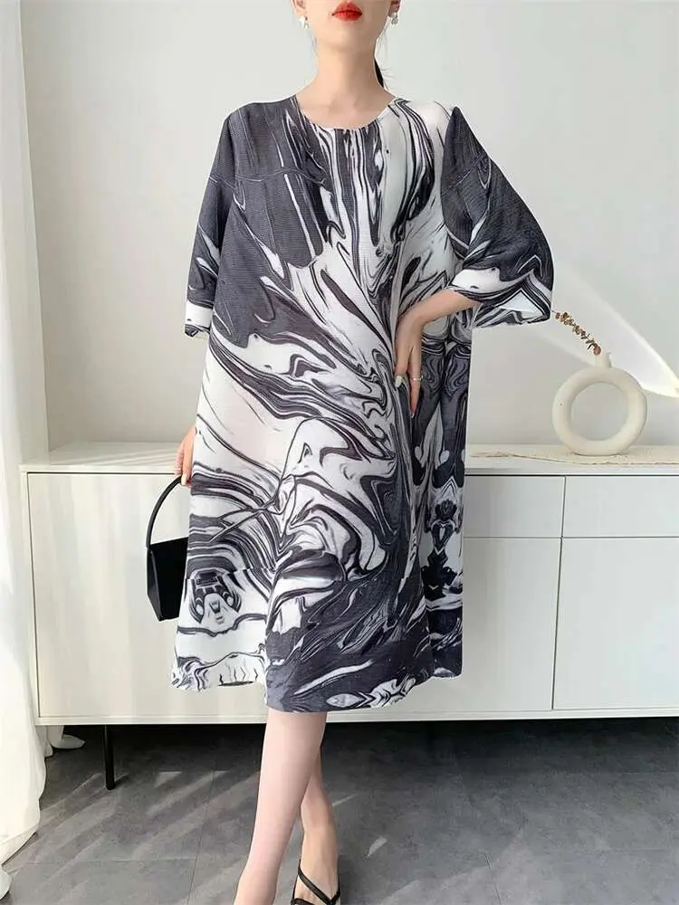 LANMREM Summer Printting Pleated Dress For Women 2025 New Loose Causal Round Collar Half Sleeve Knee Length Dresses Chic 2DB2878