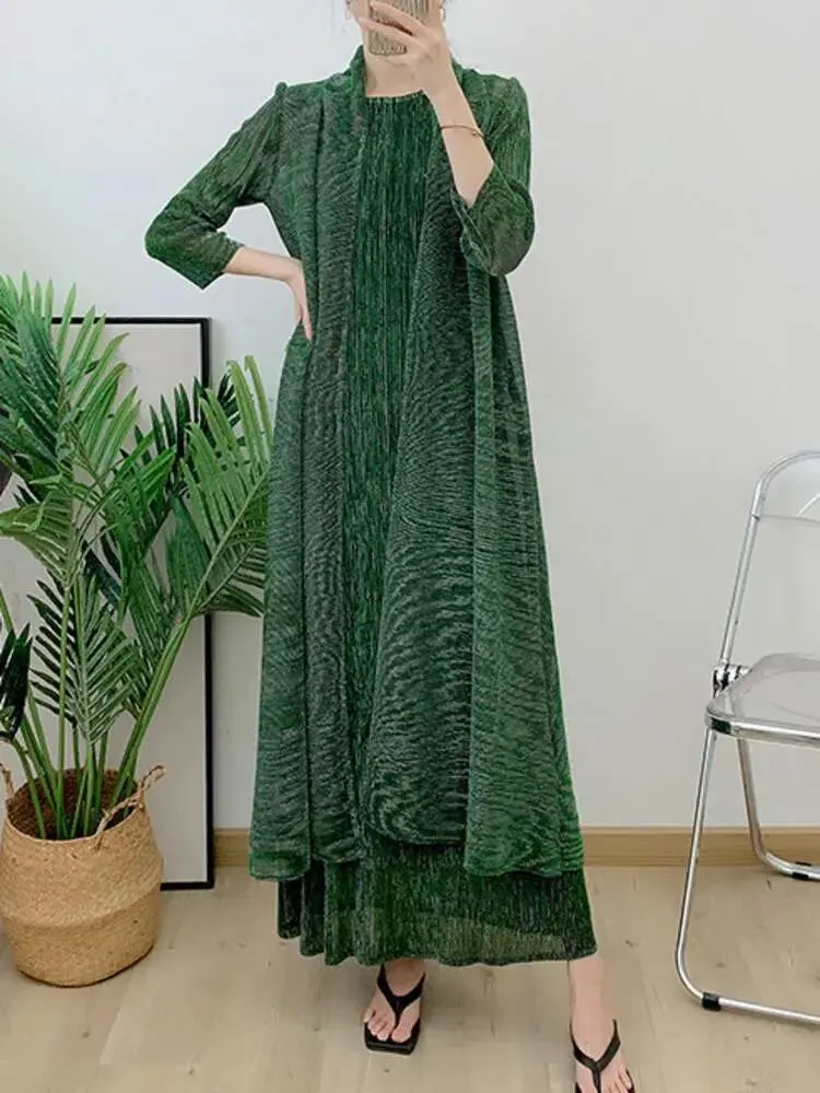 LANMREM Pleated 2 Pieces Sets Solid Color Fashion Long Sleeves Coat Round Neck Sleeveless Dress 2025 Spring New Clothing 2AA1750