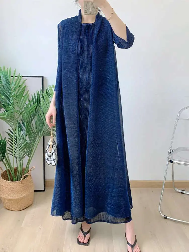 LANMREM Pleated 2 Pieces Sets Solid Color Fashion Long Sleeves Coat Round Neck Sleeveless Dress 2025 Spring New Clothing 2AA1750