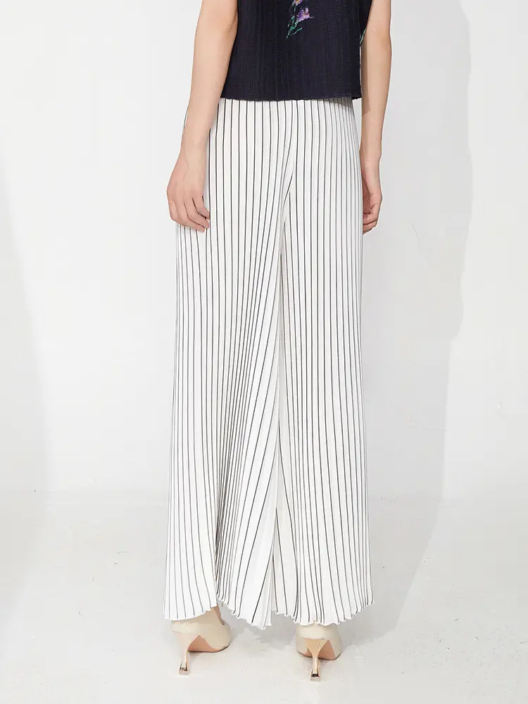 LANMREM Women's Summer Casual Pleated Trousers Loose Fit Elastic Waist Versatile White Wide Leg Pants 2025 New Bottoms 2DB3067