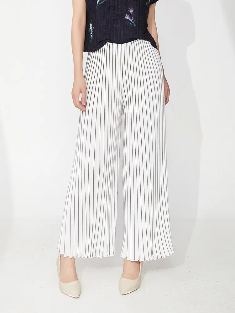 LANMREM Women's Summer Casual Pleated Trousers Loose Fit Elastic Waist Versatile White Wide Leg Pants 2025 New Bottoms 2DB3067