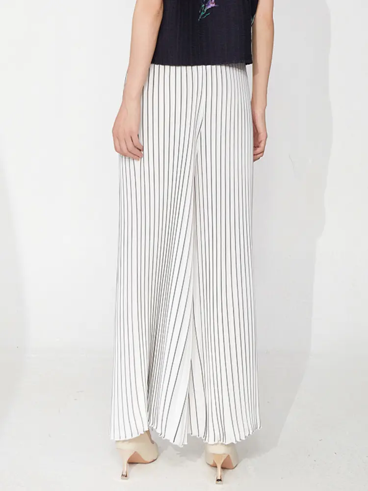 LANMREM Women's Summer Casual Pleated Trousers Loose Fit Elastic Waist Versatile White Wide Leg Pants 2025 New Bottoms 2DB3067