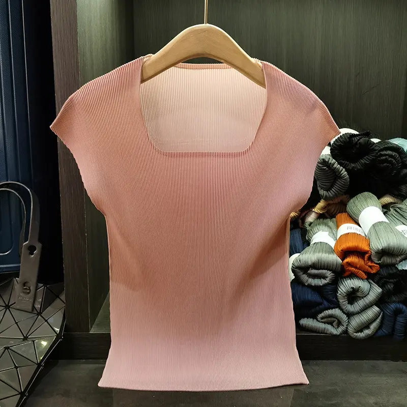 LANMREM Beige High-end Square Neck Sleeveless Pleated Top For Women Summer 2025 New Slim Fit Versatile Pullover Tops 2DB3343