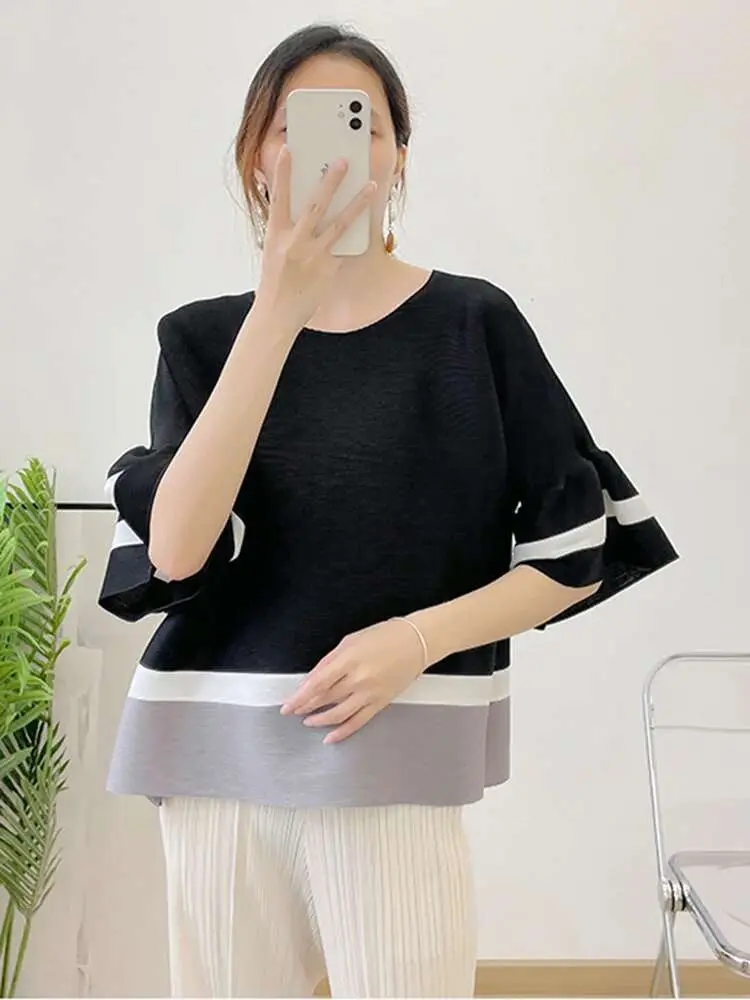 LANMREM Color Block Pleated T-shirt For Women 2024 Summer Round Neck Flare Sleeves Striped Shirt Ladies Casual Top 2R2885