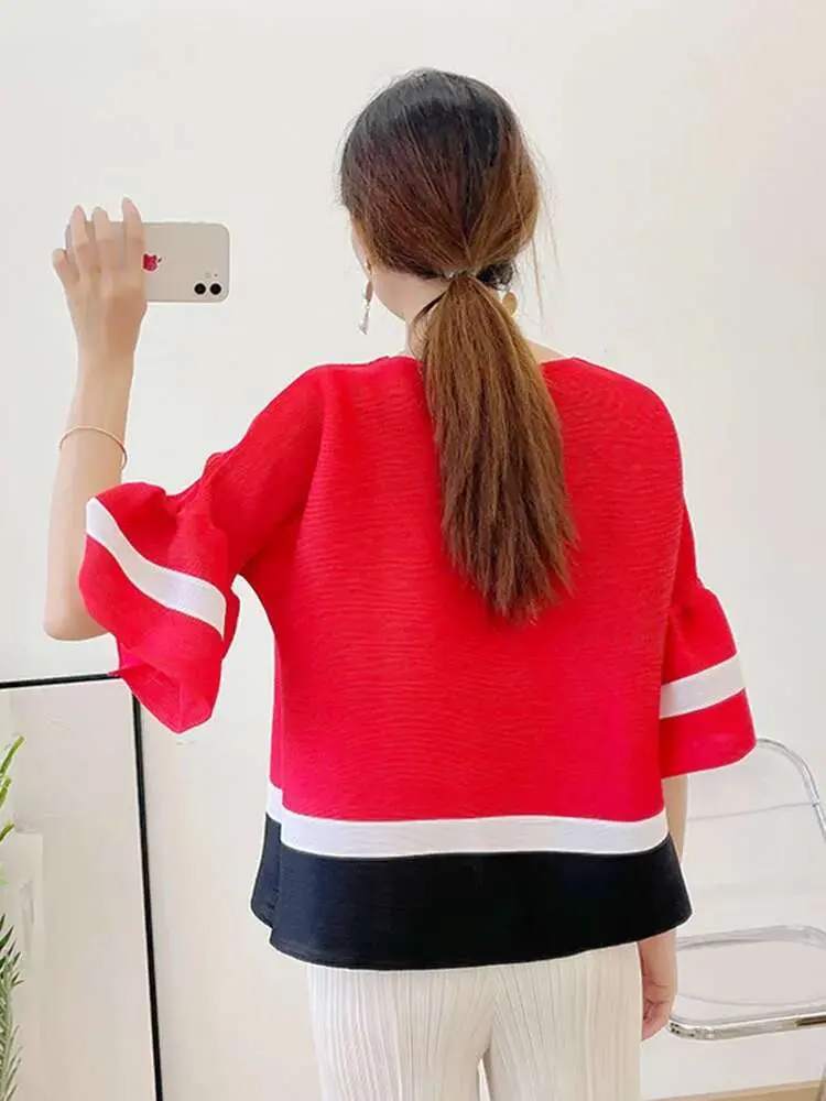 LANMREM Color Block Pleated T-shirt For Women 2024 Summer Round Neck Flare Sleeves Striped Shirt Ladies Casual Top 2R2885