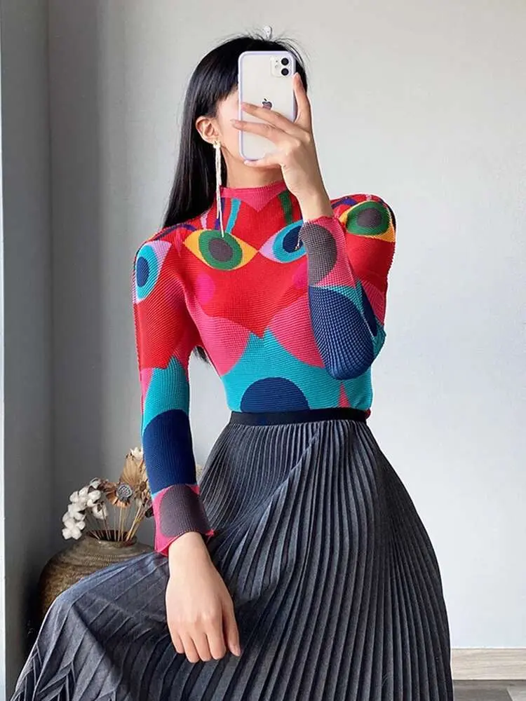 LANMREM Geometric Printing T-shirt Women Long Sleeves High Neck Slim Pleated Top Ladies All Match Chic Clothing Autumn 2R5223