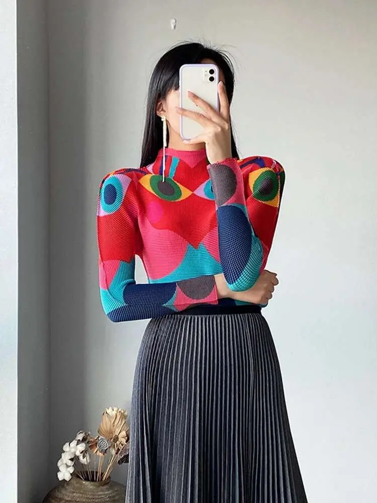 LANMREM Geometric Printing T-shirt Women Long Sleeves High Neck Slim Pleated Top Ladies All Match Chic Clothing Autumn 2R5223
