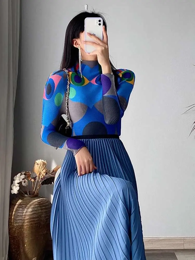 LANMREM Geometric Printing T-shirt Women Long Sleeves High Neck Slim Pleated Top Ladies All Match Chic Clothing Autumn 2R5223