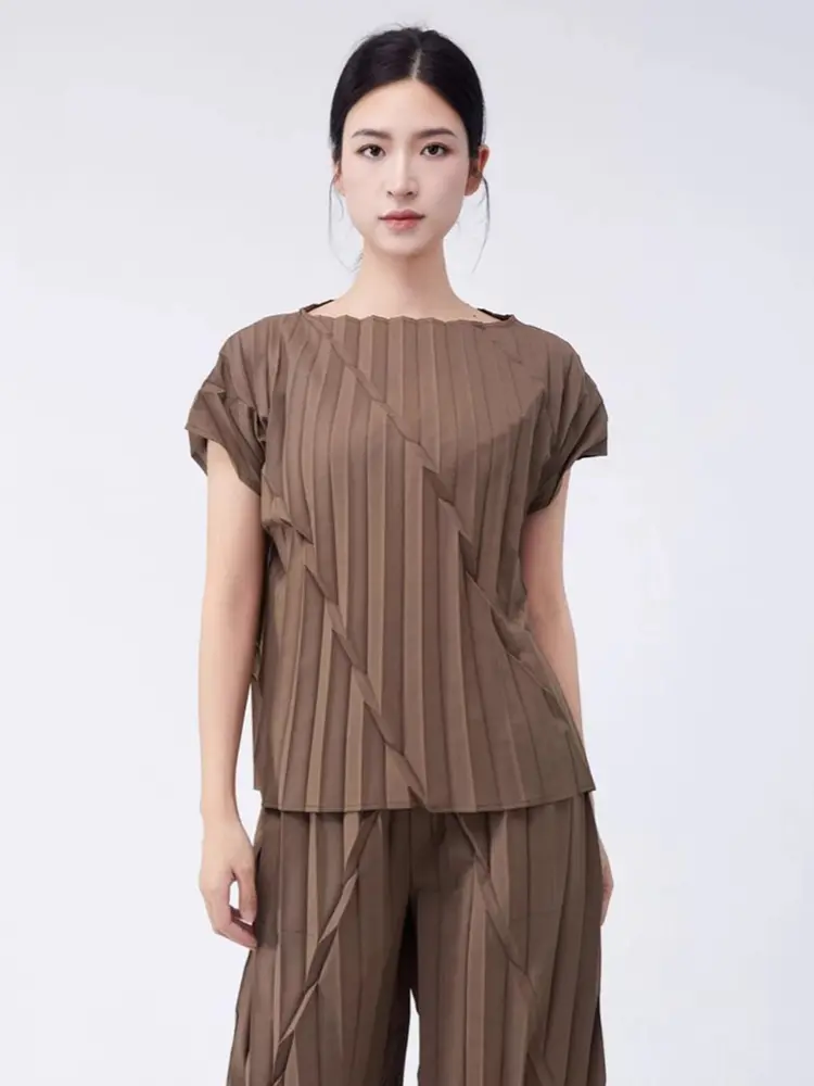 LANMREM Folded Short Sleeved Women's Top Summer High-end Lightweight Pleatedt-shirt Niche Temperament Pullover Tee Chic 2DB3413