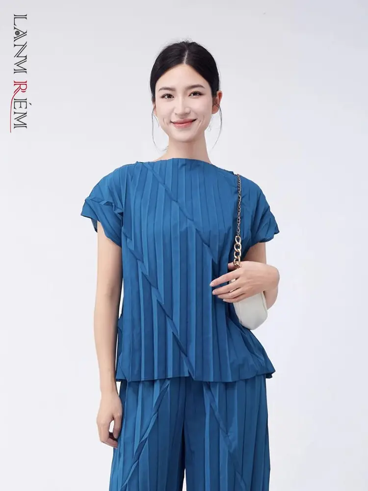 LANMREM Folded Short Sleeved Women's Top Summer High-end Lightweight Pleatedt-shirt Niche Temperament Pullover Tee Chic 2DB3413