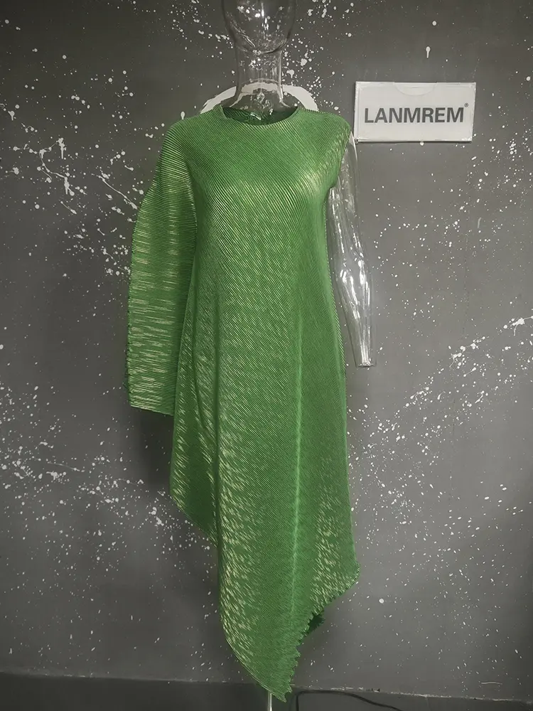 LANMREM Women's Pleated Dress Hot Gold Irregular O-Neck Temperament Elegant Long Dresses Female Fashion 2025 Summer New 2DE262