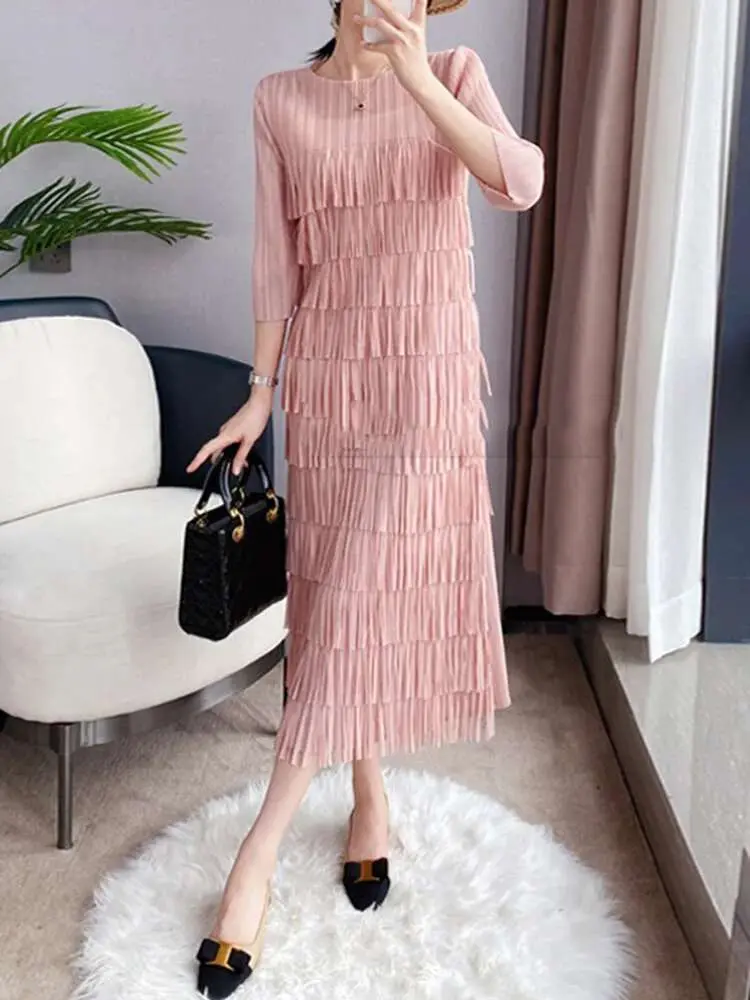 LANMREM Pleated Tassel Dress 2025 Spring New Solid Color Luxury Women Three Quarter Sleeve Slim Fit Wedding Party Clothes 2R9033