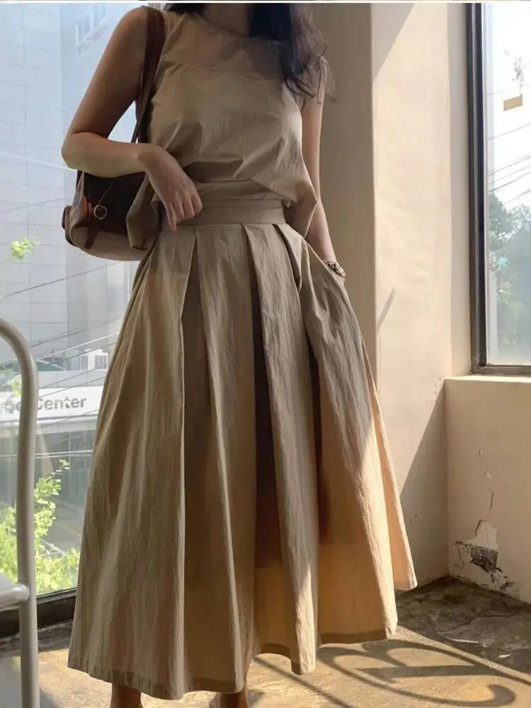 LANMREM Women's Simple Sets Sleeveless Vest Tops High Waist Pleated Skirt Solid Color Two Piece Set Fashion Tide 2025 New 2DE727