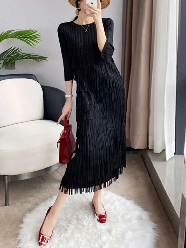 LANMREM Pleated Tassel Dress 2025 Spring New Solid Color Luxury Women Three Quarter Sleeve Slim Fit Wedding Party Clothes 2R9033