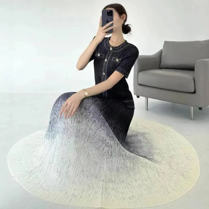 LANMREM 2025 New Two Pieces Set Temperament Pleated Women's Dress Summer Short Sleeve Printting Gradient Clothing Chic 2DB3438