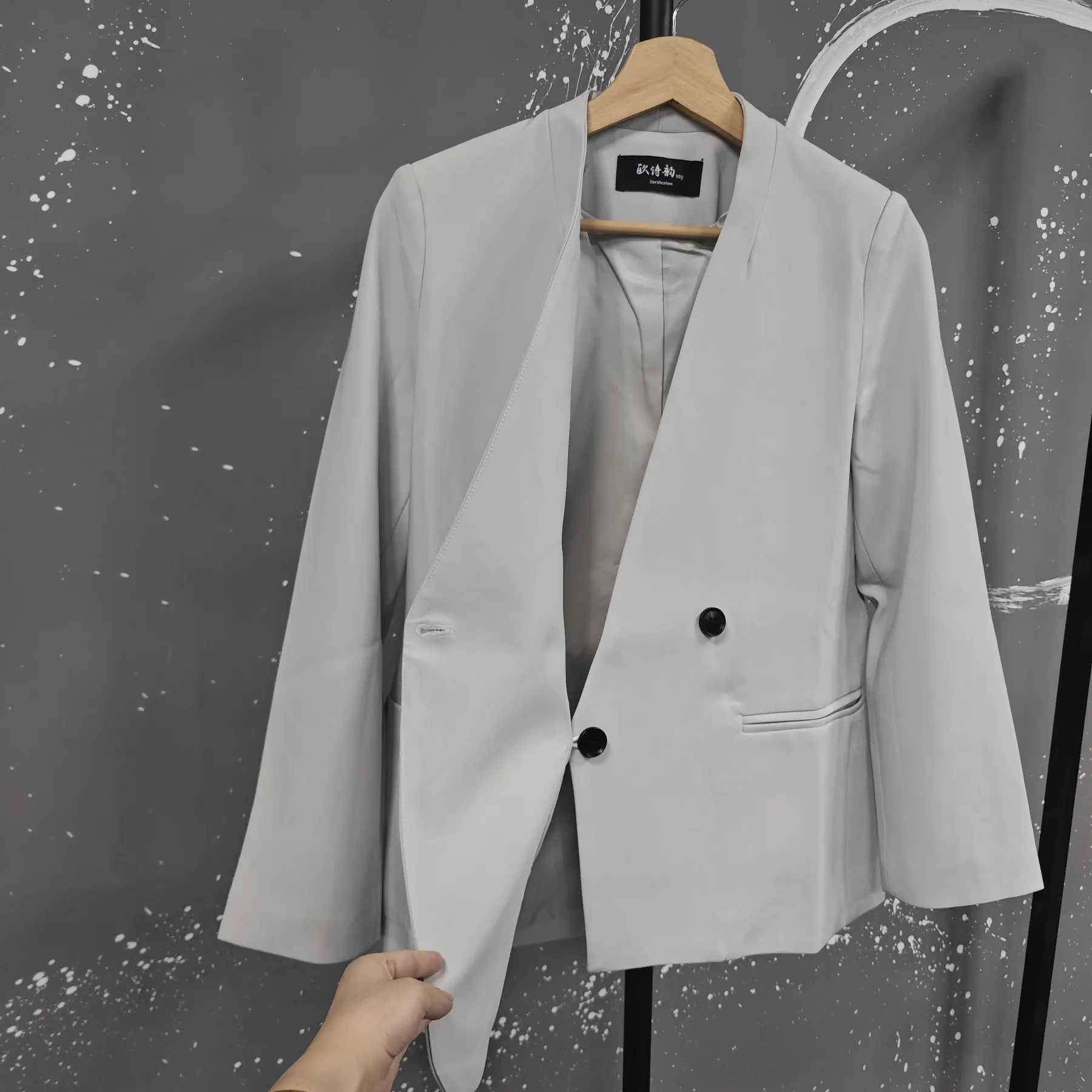 LANMREM High End Blazer Coat Women V Neck Long Sleeves Irregular Single Breasted Office Lady Clothing 2025 Autumn New 2DA5700