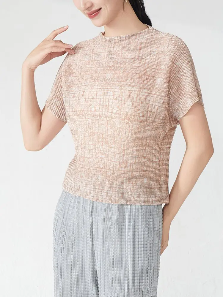 LANMREM Chic Printting Top Women's Elastic Slim Pleated Design Short Sleeve T-shirts 2025 New Stand Collar Pullover Tee 2DB3274