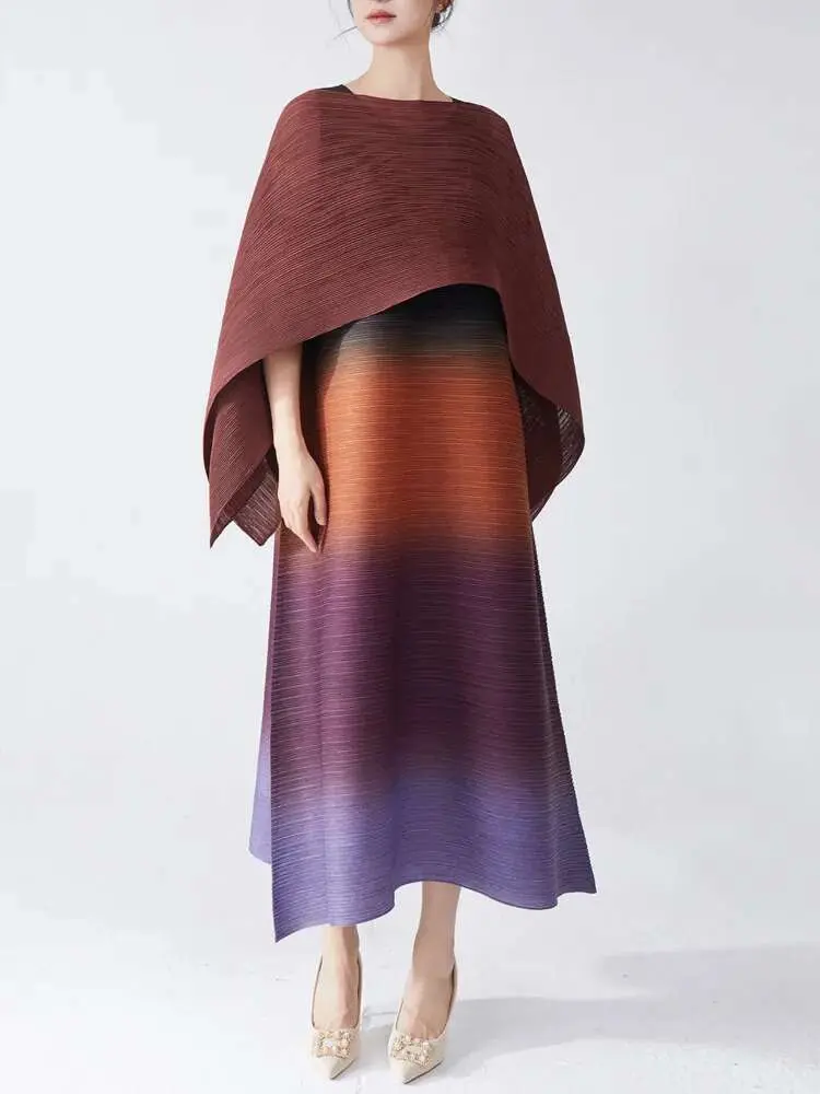 LANMREM Gradient Sleeveless Dress Women Pullover Round Neck Pleated Loose Style Female Elegant Clothing 2025 Spring New 2DC1023