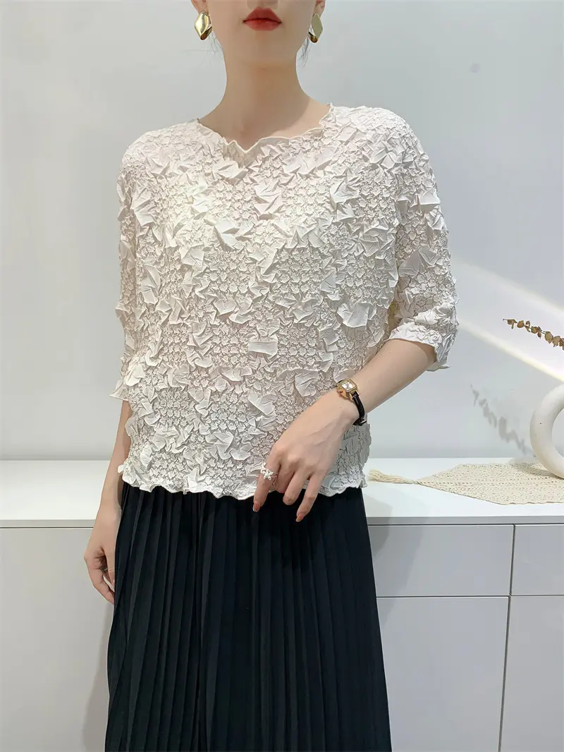LANMREM Niche Embroidered Women's Pleated T-shirt Bat Three Quarter Sleeves Pullover Tops Summer New Elastic Loose Tee 2DB3723