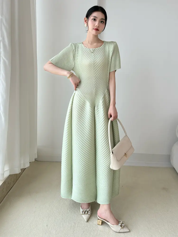 LANMREM High End Purple Pleated Women's Dress 2025 New Round Neck Short Sleeved Spliced Design Ball Gown Summer Dresses 2DB3489