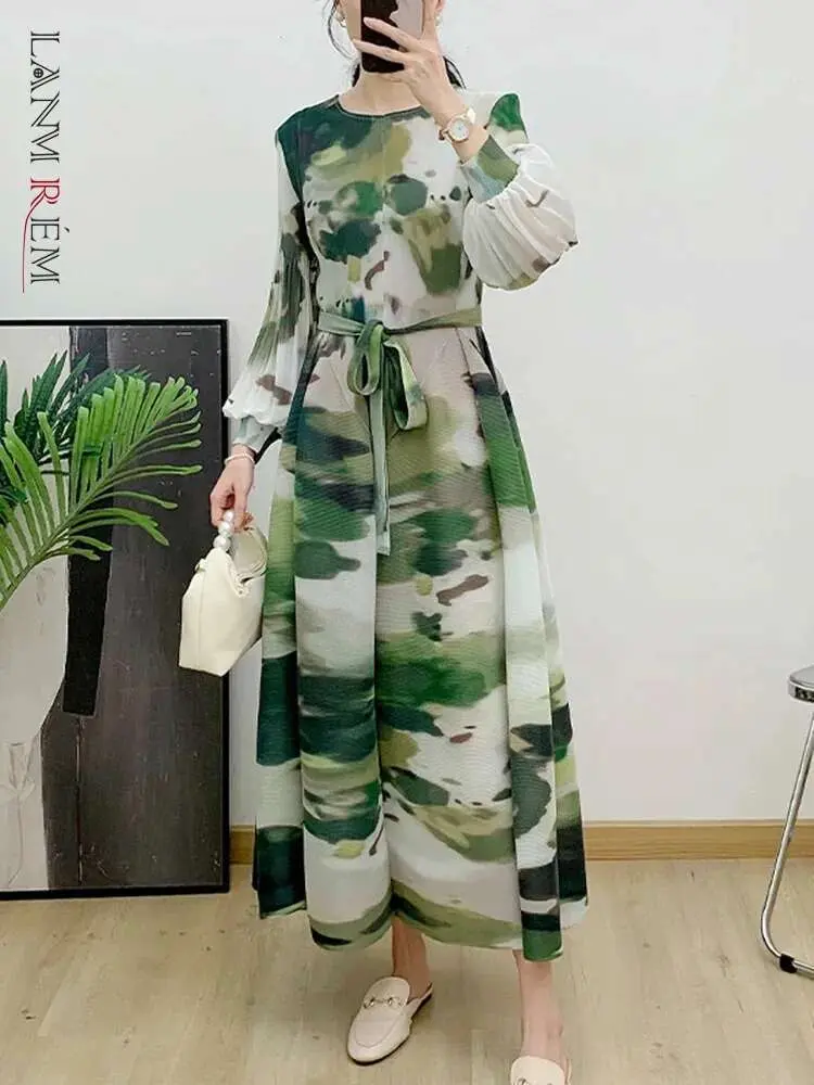 LANMREM Printed Pleated Dress Classic Temperament Lantern Sleeve Color Block Maxi Belt Dresses Fold Hem 2025 Spring New 2DA5000